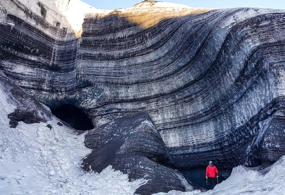Volcán Katla cueva de hielo en Islandia