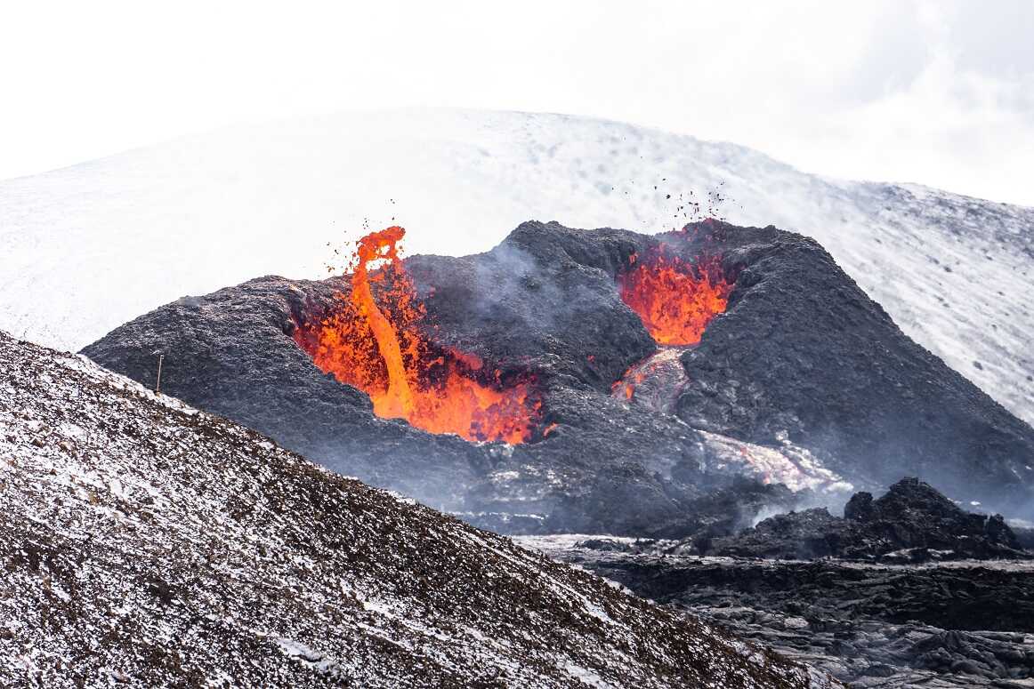 Cráteres de la erupción del volcán en Islandia