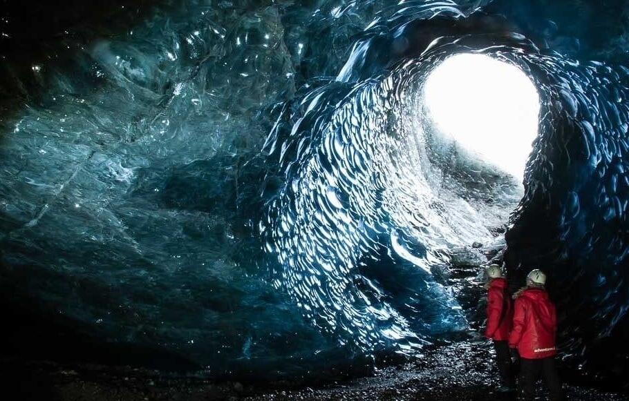 Cueva de hielo en el sur de Islandia