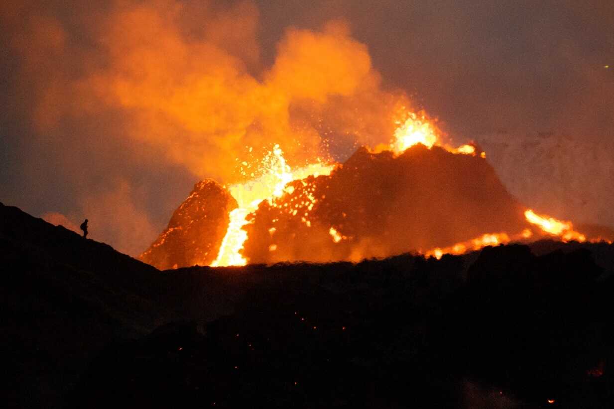 Erupción del volcán Fagradalsfjall en Islandia