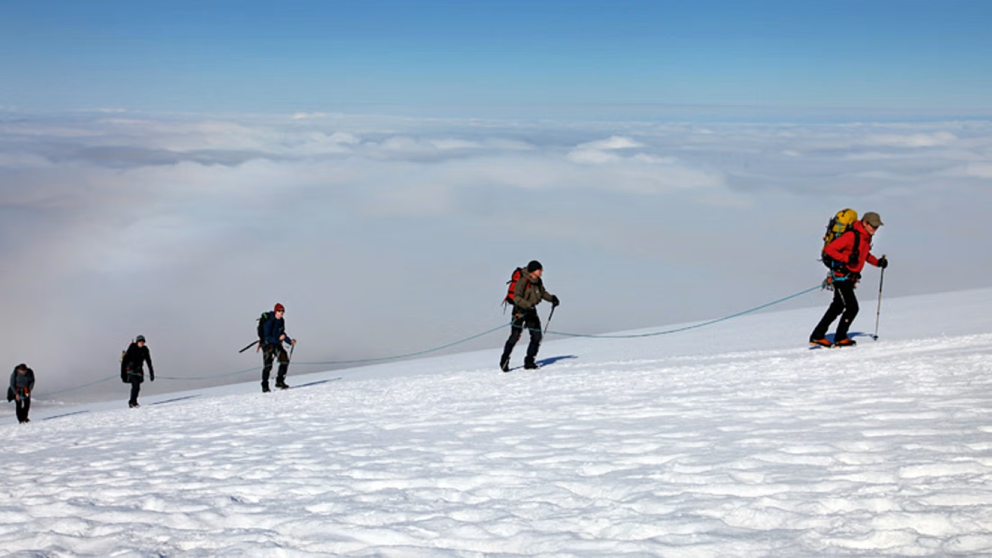 escaladores Hvannadalshnukur experiencia extrema islandia montana