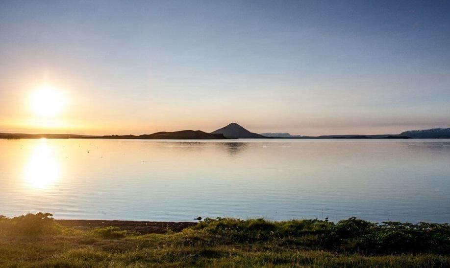 Excursión a Mývatn en el norte de Islandia lago myvatn norte islandia