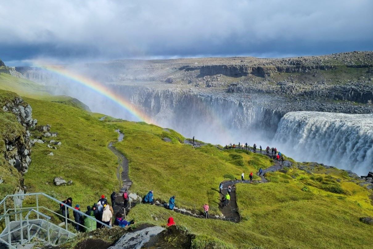 Duha u vodopadu Dettifoss