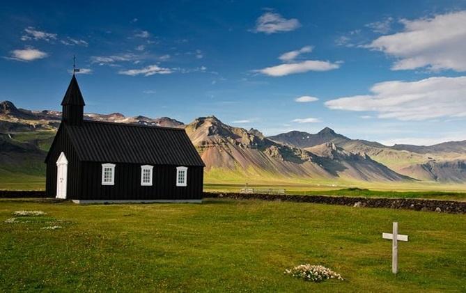 Snaefellsness Islandia iglesia Budir