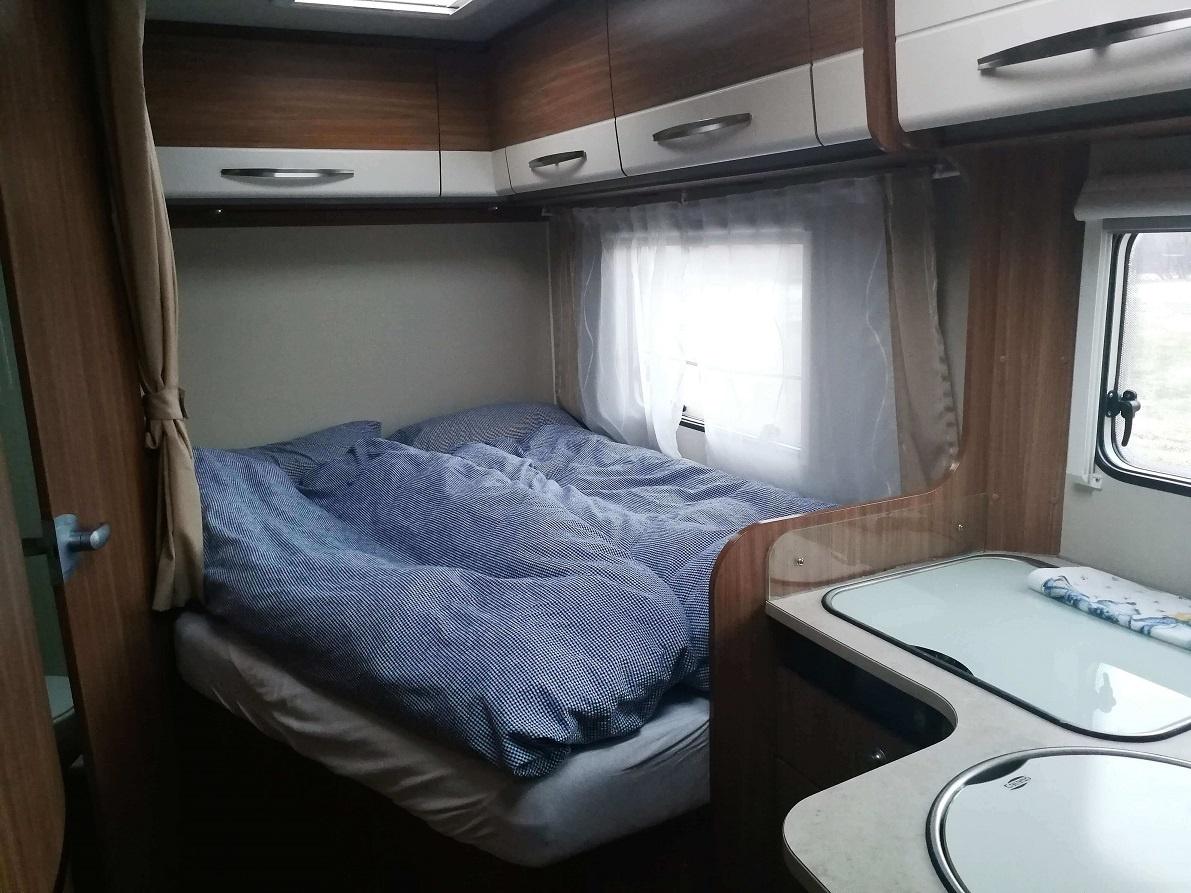 Autocaravana económica - cama Cama de autocaravana económica de alquiler en Islandia