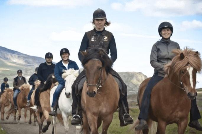 excursión a caballo en Islandia