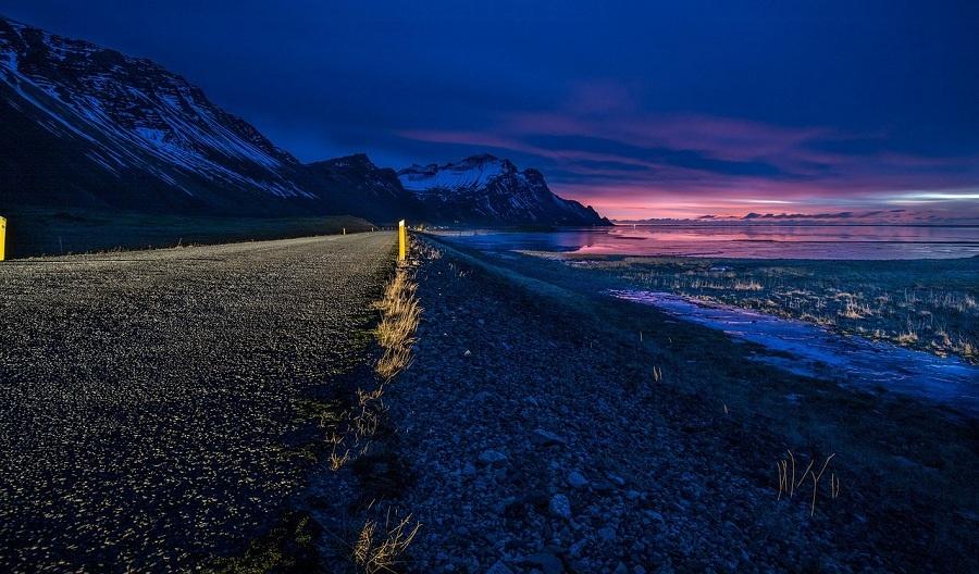 carretera Islandia noche