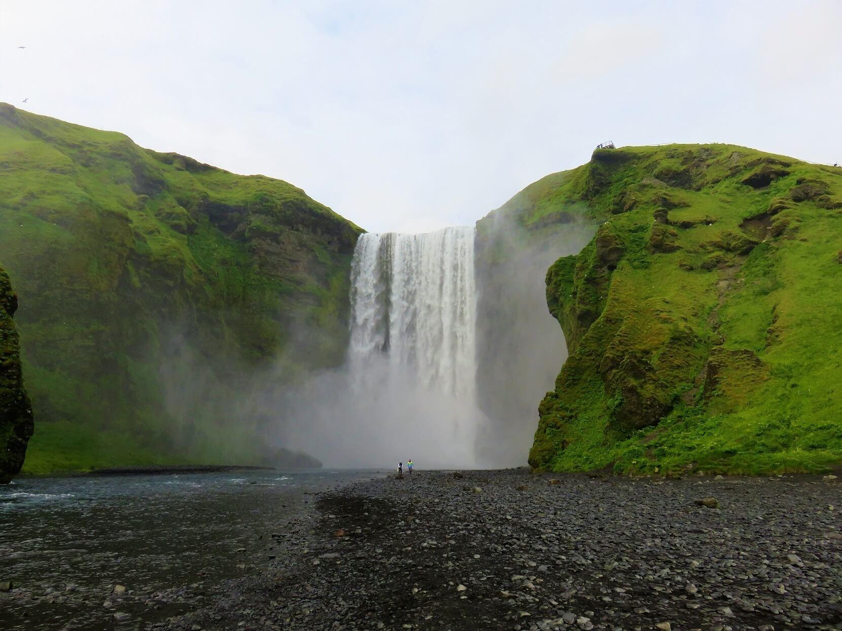 cascada skogafoss en islandia