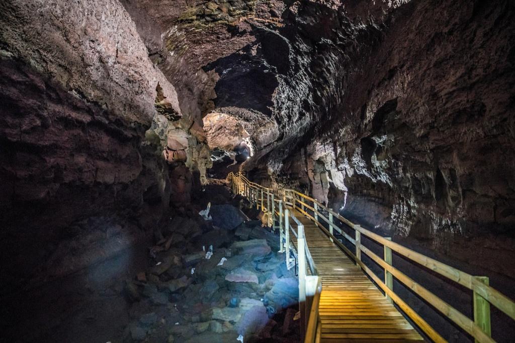 Excursión a la cueva de lava Vidgelmir 