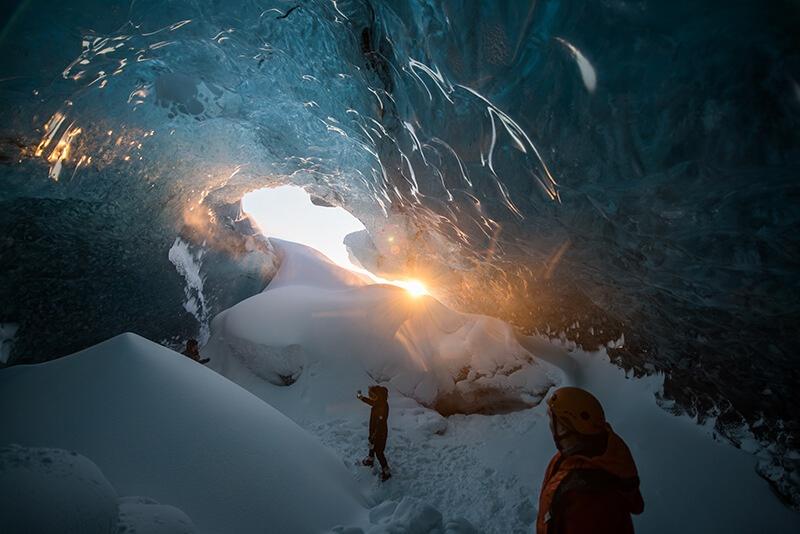 Excursión en la cueva de hielo de glaciar Vatnajokull