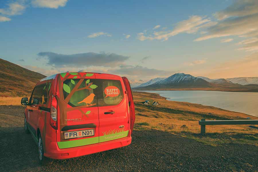 Viaje con furgoneta de alquiler en Islandia