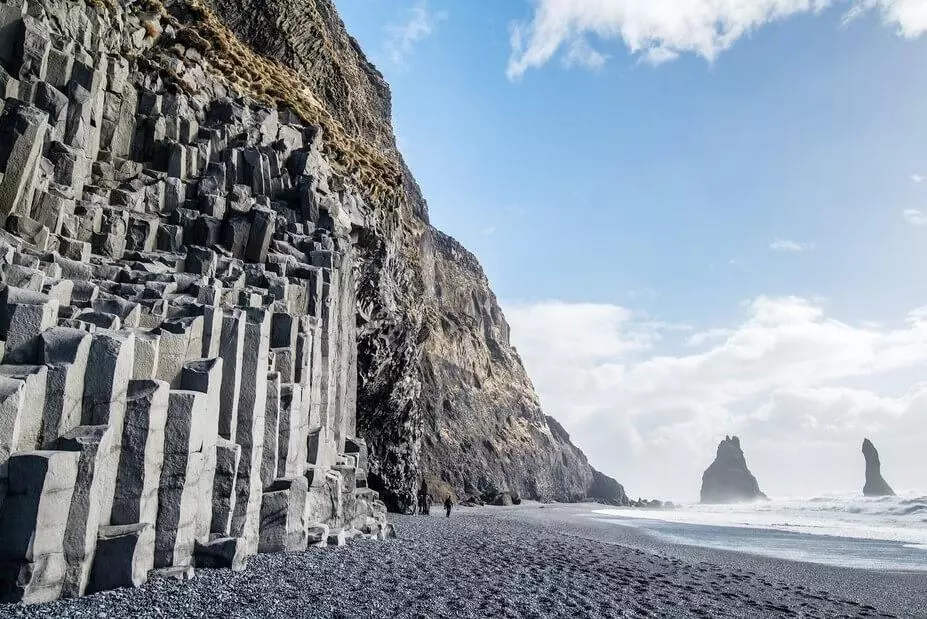 Playa de arena negra de Reynisfjara, Islandia Playa Reynisfkara, costa sur de Islandia