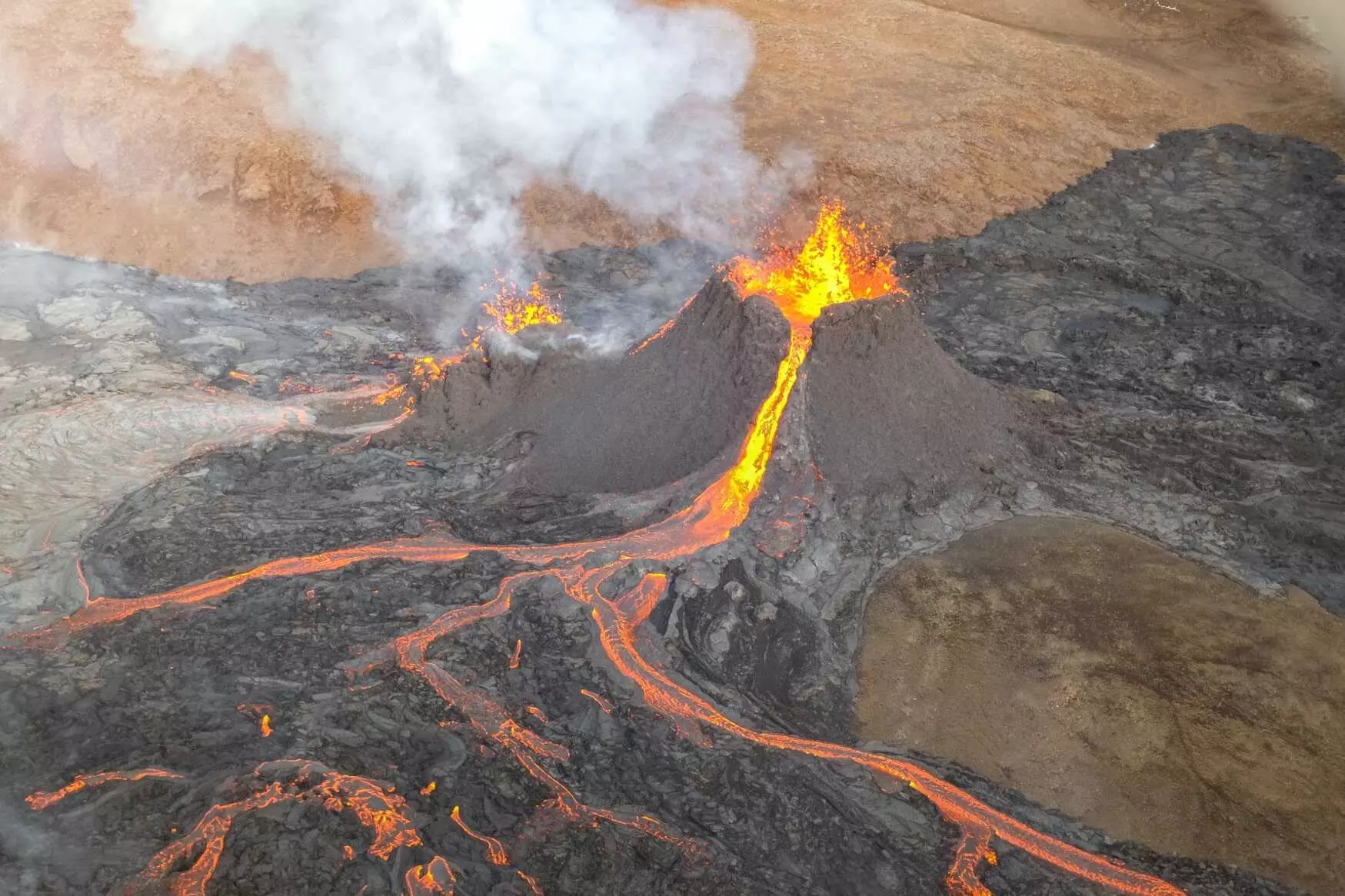 Transfer to eruption active Fagradasfjall in Iceland