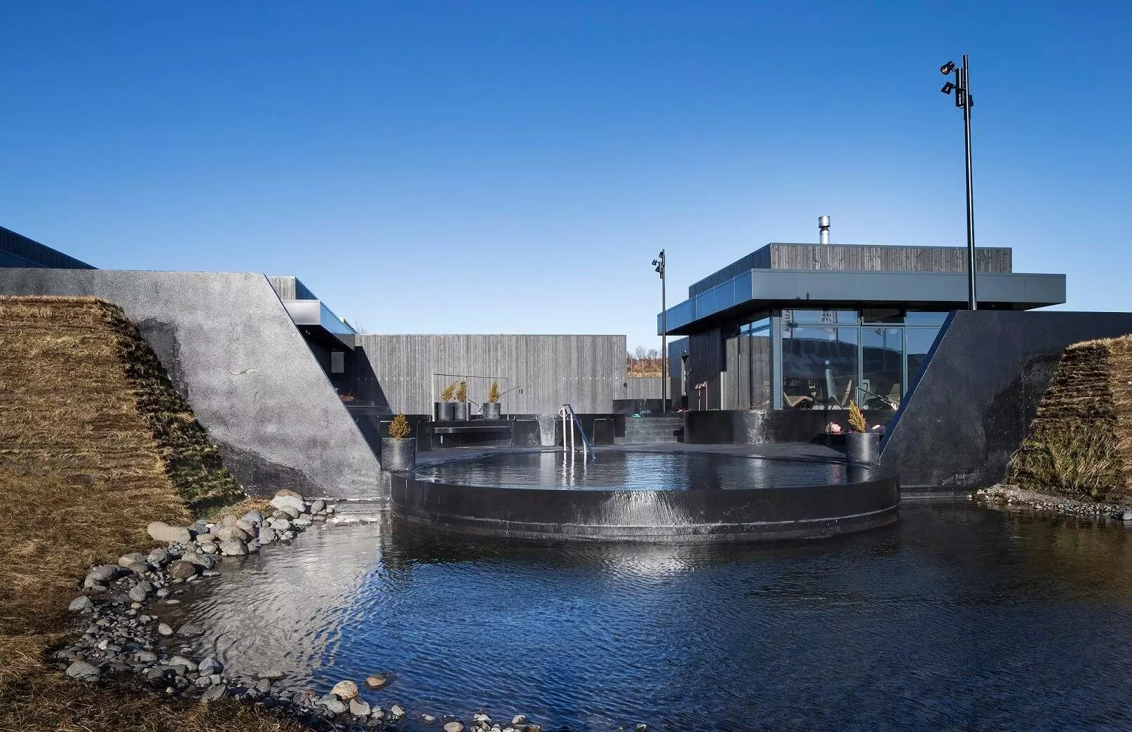 Balneario geotermal Krauma Balneario geotermal en Islandia