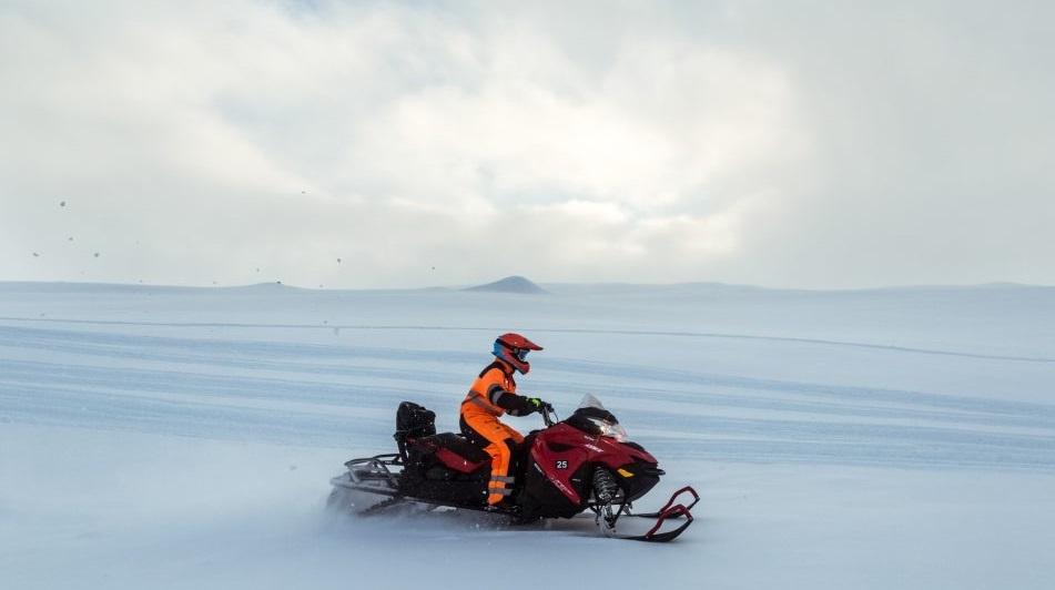 motos nieve Langjokull glacier desde reykjavik