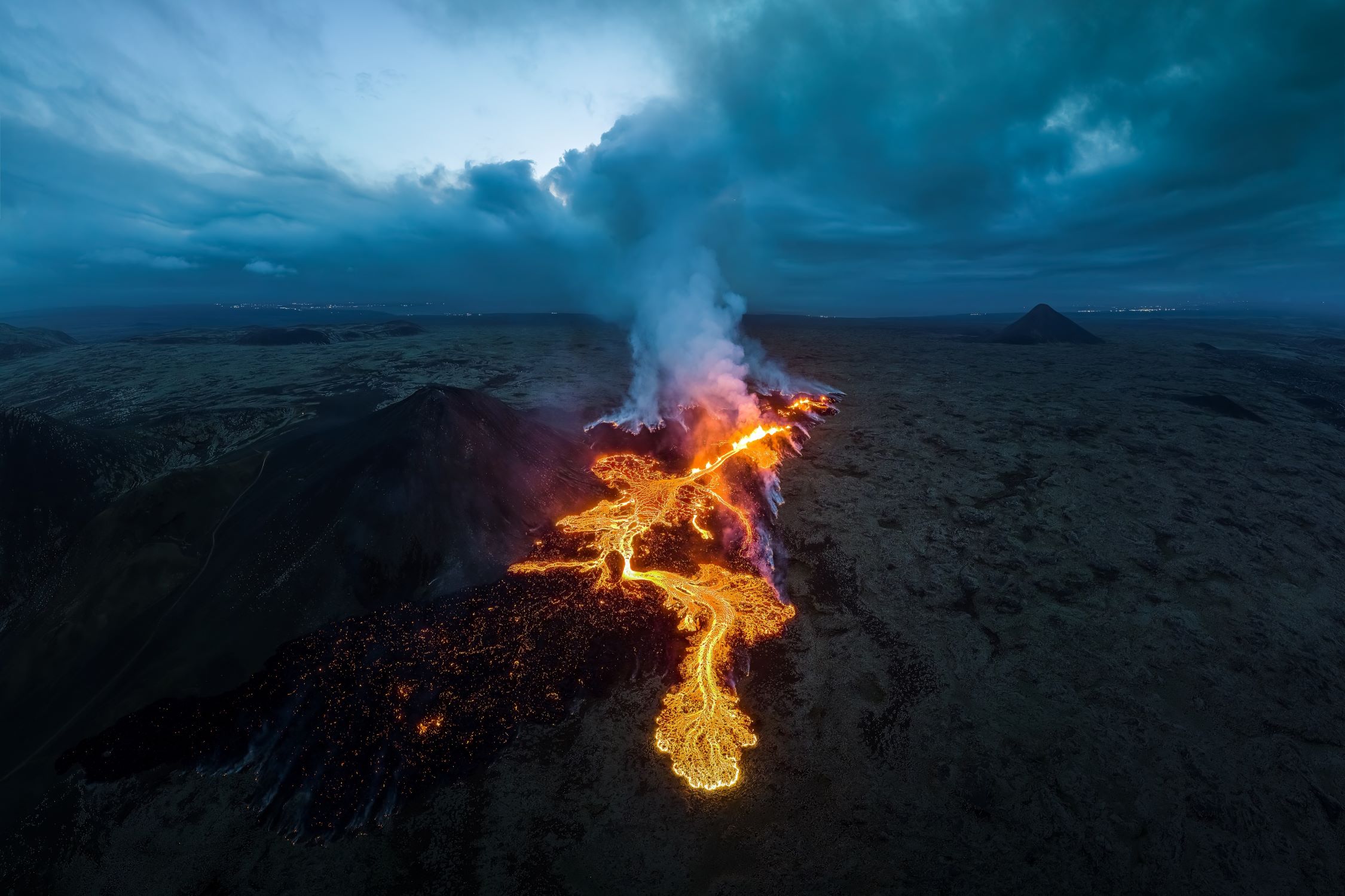 volcan lava panoramica islandia