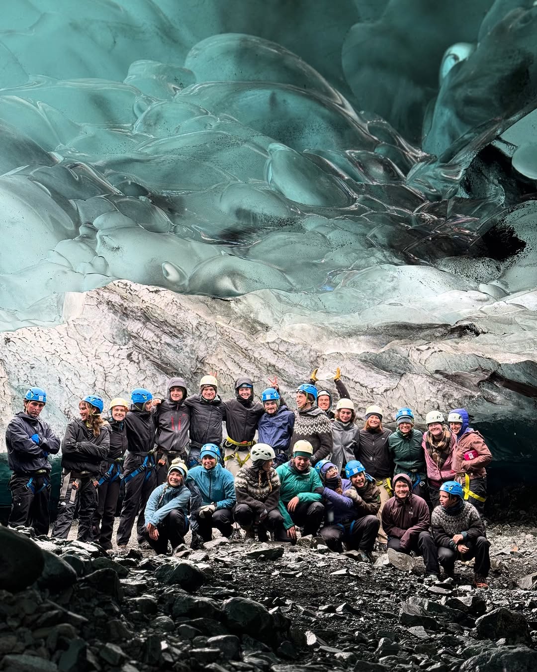 It’s always fun to show students our office 🤝🏼❄️✨ #glacieradventure #iceland #icelanditinerary #thingstodoiniceland #icelandt...